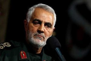 سردار سلیمانی در محل دفن صدام حسین + عکس