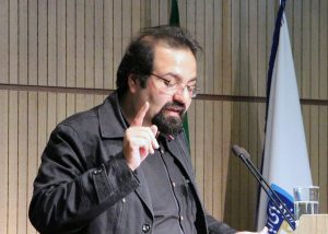 میلاد عظیمی هم از عضویت در هیئت علمی جشنواره شعر فجر کنار کشید