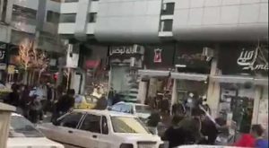 فیلم | وحشتناک است؛ درگیری با قمه وسط خیابان