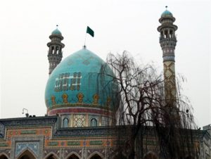 اوقاف در امامزاده طاهر کرج نیروگاه خورشیدی می سازد