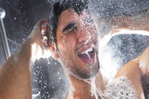 عوارض هر روز دوش گرفتن