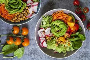 رژیم غذایی گیاهی ریسک رژیم غذایی گیاهی را کاهش می دهد