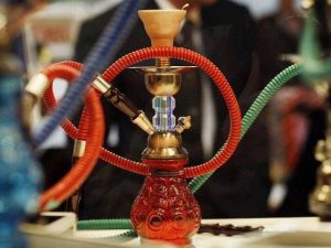 قلیان رایگان؛ تبلیغات ستاد جوانان یک کاندیدا در کرج + عکس