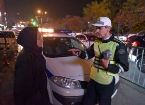 شیوه مجرمانه و غیراخلاقی برخی مسافران نوروزی برای ورود به شهرها شیوه مجرمانه و غیراخلاقی برخی مسافران نوروزی برای ورود به شهرها