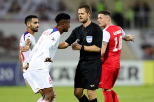 ماجرای حضور استوکس با دستبند در دادگاه