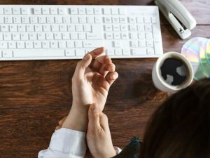 بازگشت بهبود «پایتخت» با سندروم دست | سندروم دست بی قرار چیست؟