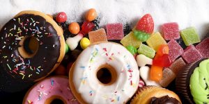 شیرینی چه بلایی بر سرمان می‌آورد؟