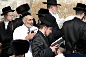 چه کسانی کرونا را مقدمه ظهور منجی می‌دانند؟
