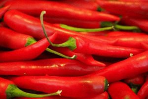 چگونه تندی غذا‌ها را بگیریم؟