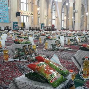 بسته های معیشتی هیئت نورالشهدا در رزمایش مواسات و همدلی
