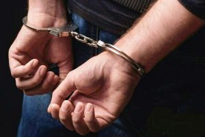 دستگیری سارق حرفه ای وسایل داخل خودرو در ساوجبلاغ