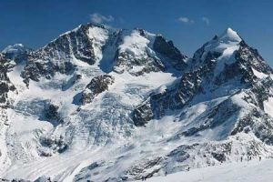 ریزش بهمن در شمشک و محبوس شدن ۴ کوهنورد