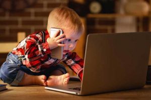 ۸ نکته برای استفاده ایمن کودکان از اینترنت