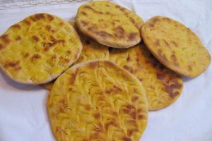 دستور تهیه و پخت نان توتک؛ نان محلی کرج