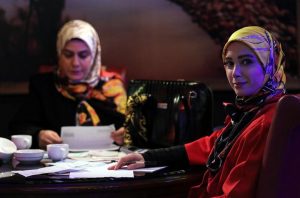 توضیحات تهیه کننده بچه مهندس درباره سکانس خواستگاری دختر از پسر