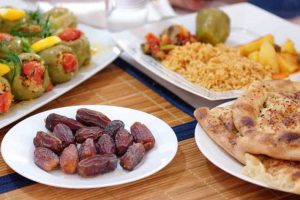چه چیزهایی در ماه رمضان بخوریم؟