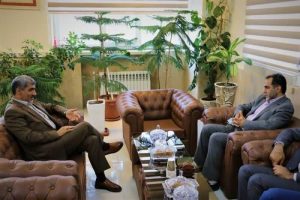 کمک به مدارس البرز باید اختیاری باشد