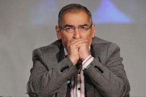 تندروها هر بلایی سر روحانی بیاورند او سکوت می‌کند
