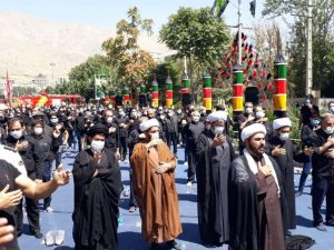 تجمع پرشور عزاداران حسینی در گرمدره و اقامه نماز ظهر عاشورا