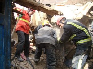 گودبرداری غیراصولی در فردیس سه مصدوم برجای گذاشت گودبرداری غیراصولی در فردیس سه مصدوم برجای گذاشت