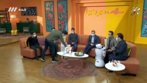 ماجرای جنسیت یک روبات در برنامه زنده تلویزیونی / دست نزنید شاید زن باشد