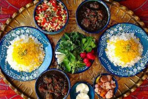 چطور خورشت قرمه سبزی مجلسی درست کنیم؟