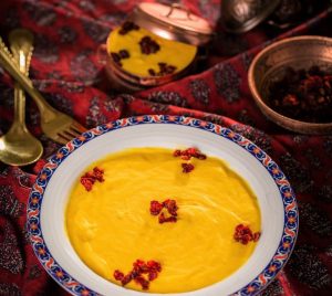 طرز تهیه خورشت ماست اصفهانی