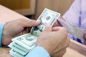 خرید و فروش ارز مشروط شد / معرفی متخلفان به مراجع امنیتی و قضایی