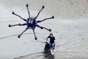 پهپادهای پرقدرتی که حتی انسان را هم از آب بیرون ‌می‌کشند