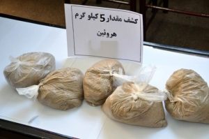 کشف ۵ کیلو هروئین از مسافر اتوبوس بین شهری