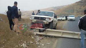 برخورد خودرو با تیر برق در جاده آتشگاه + عکس