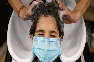 چگونه در آرایشگاه از کرونا در امان باشیم؟