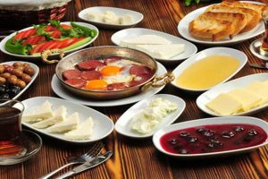 ۱۳ ماده غذایی برای یک صبحانه مقوی