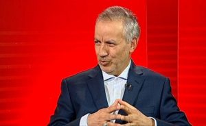 عطاءالله مهاجرانی با ضربات چاقو به قتل رسید؟