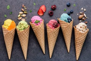 ببینید | فروش بستنی‌ با روکش طلا در کرج
