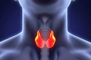 خطرات احتمالی اسپری کردن ادکلن روی گردن و اختلال در غده تیروئید