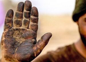 پزشکان با حقوقِ ۲۰ میلیون تومانی «معاف از مالیات» هستند اما کارگران نه؟