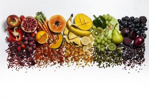 این میوه ها به جلوگیری از چاقی کمک می‌کنند