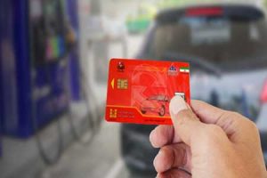 مالکان وسایل نقلیه نو پلاک برای دریافت کارت سوخت اقدام کنند