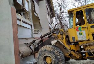 اجرای حکم قلع و قمع دو ویلای غیرمجاز در اراضی کشاورزی کرج