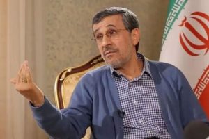 پاسخ احمدی نژاد به سوالی درباره تهدیدش به ترور