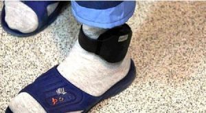 رییس سازمان زندان ها: پابند الکترونیکی جایگزین حبس می‌شود