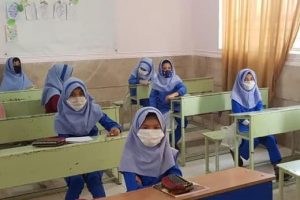 دانش آموزان ایرانی واکسن انستیتو پاستور می‌زنند