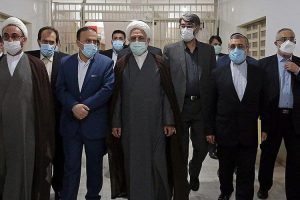 بازدید سرزده رئیس قوه قضا از زندان رجایی شهر