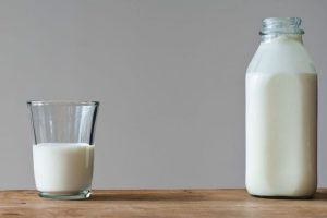 هشدار استاندارد تهران در مورد خرید یکی از محصولات برند معروف شیر