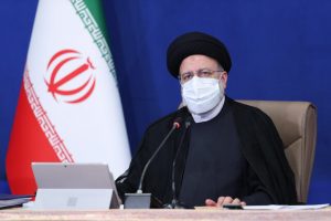 با سوء استفاده کنندگان از موضوع واکسن، قاطعانه برخورد شود