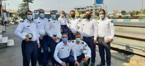 ماموران پلیس راه برای همدردی با کودک سرطانی موهای خود را تراشیدند