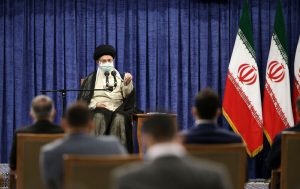 رهبر انقلاب: قهرمانی ورزشکاران ایرانی، پیام امید را به کل جامعه تزریق می‌کند