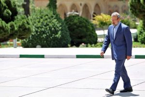 کناره گیری لاریجانی از مذاکرات ایران و چین تایید شد