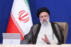 تدبیری شود تا نوسانات بورس باعث نگرانی مردم و سرمایه گذاران خرد نشود